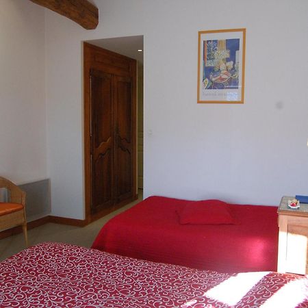 Hotel Du Donjon Aulnay  Bilik gambar