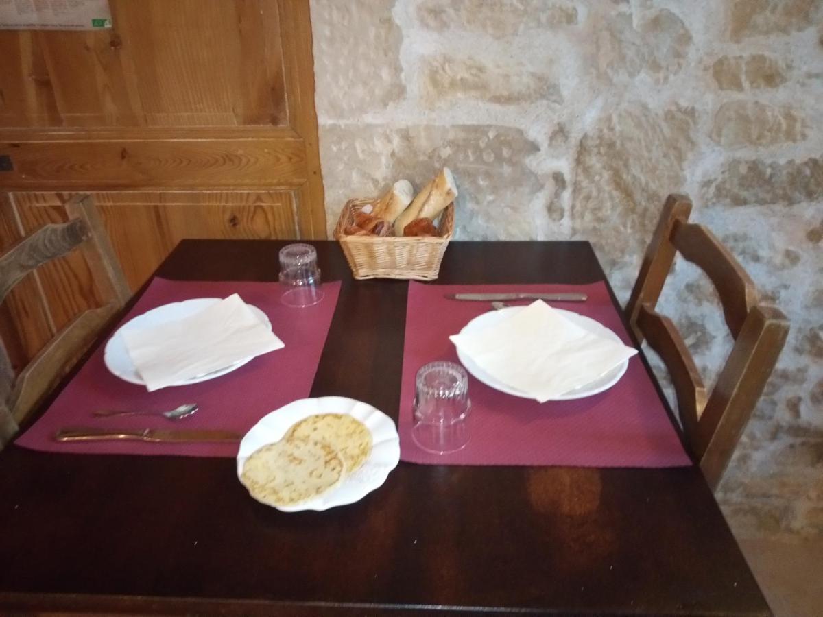 Hotel Du Donjon Aulnay  Luaran gambar