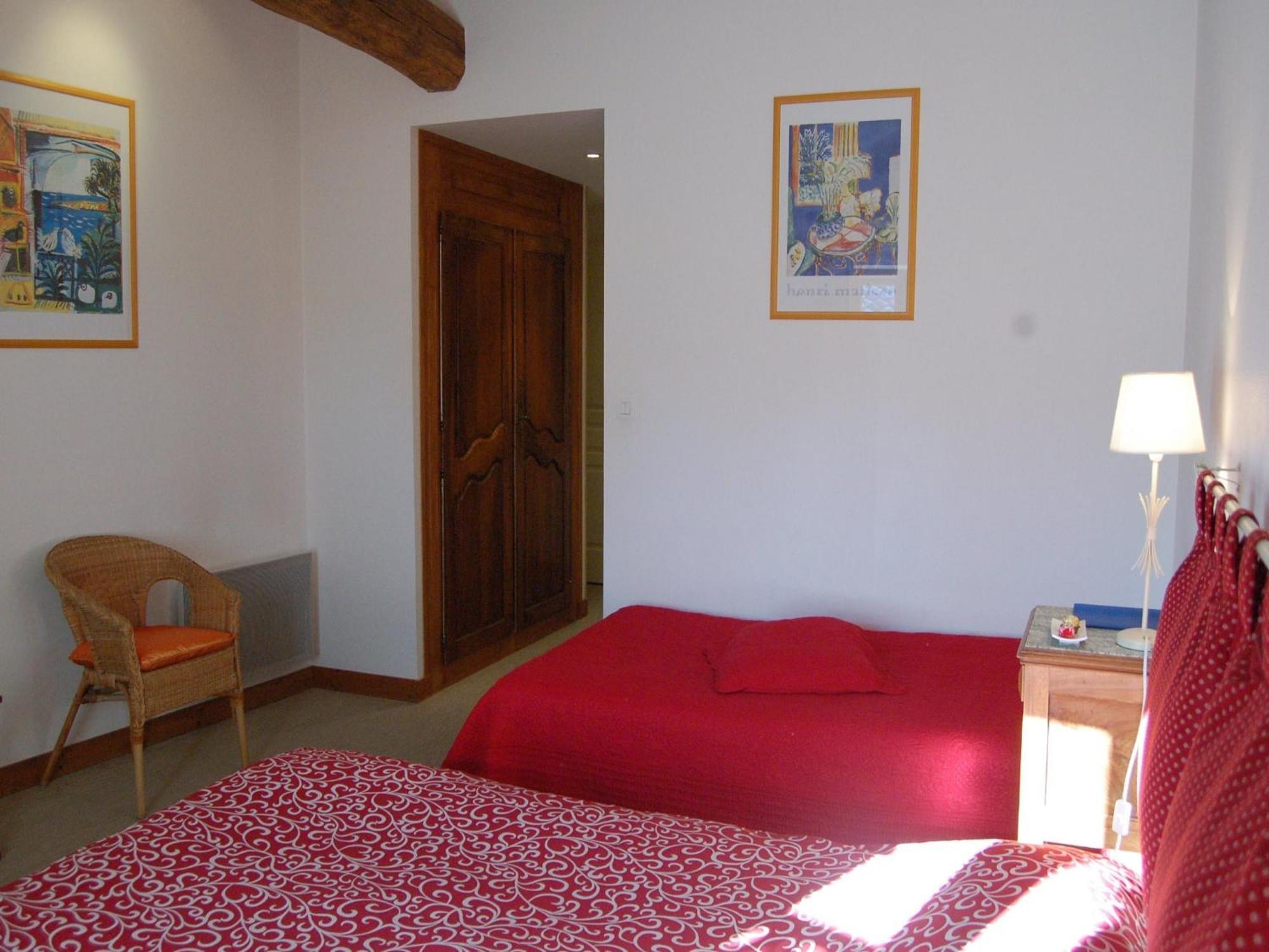 Hotel Du Donjon Aulnay  Bilik gambar