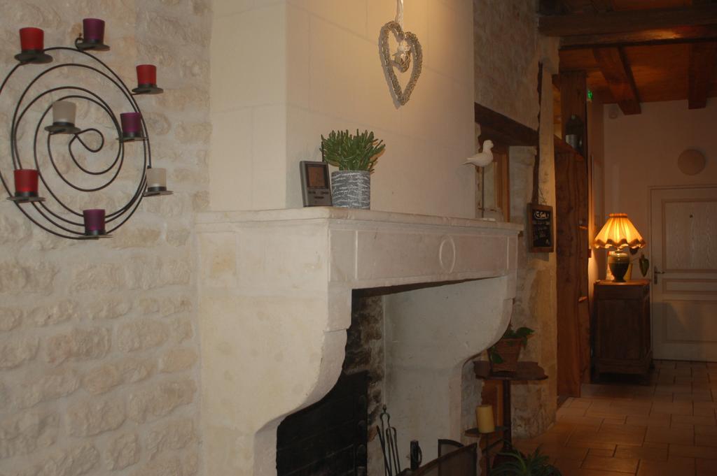 Hotel Du Donjon Aulnay  Luaran gambar