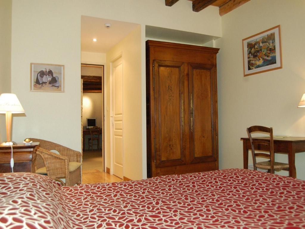 Hotel Du Donjon Aulnay  Luaran gambar