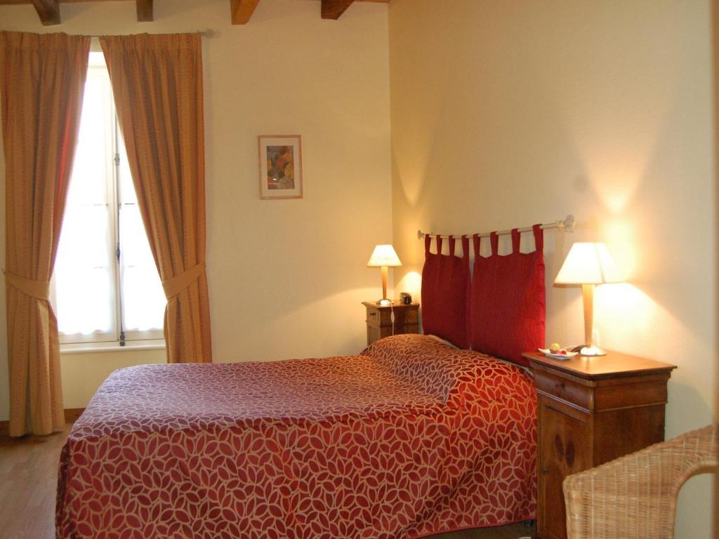 Hotel Du Donjon Aulnay  Luaran gambar