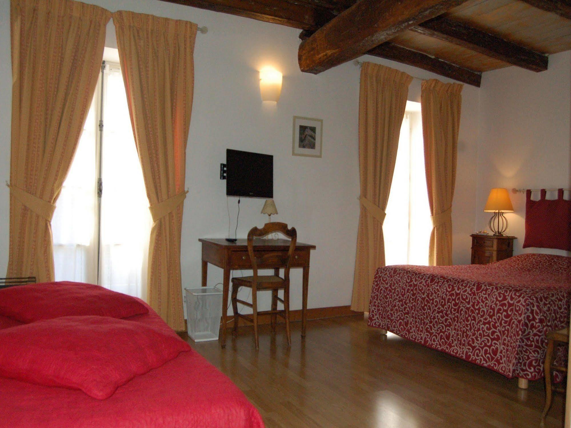 Hotel Du Donjon Aulnay  Luaran gambar