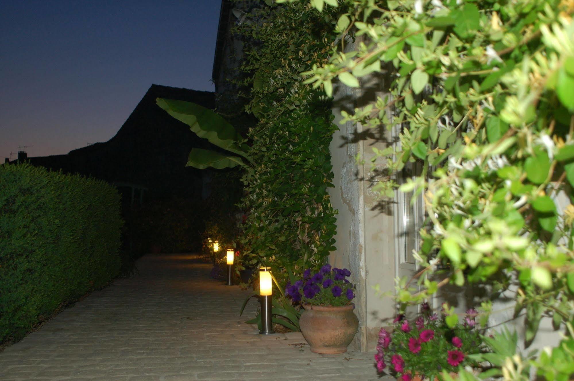 Hotel Du Donjon Aulnay  Luaran gambar