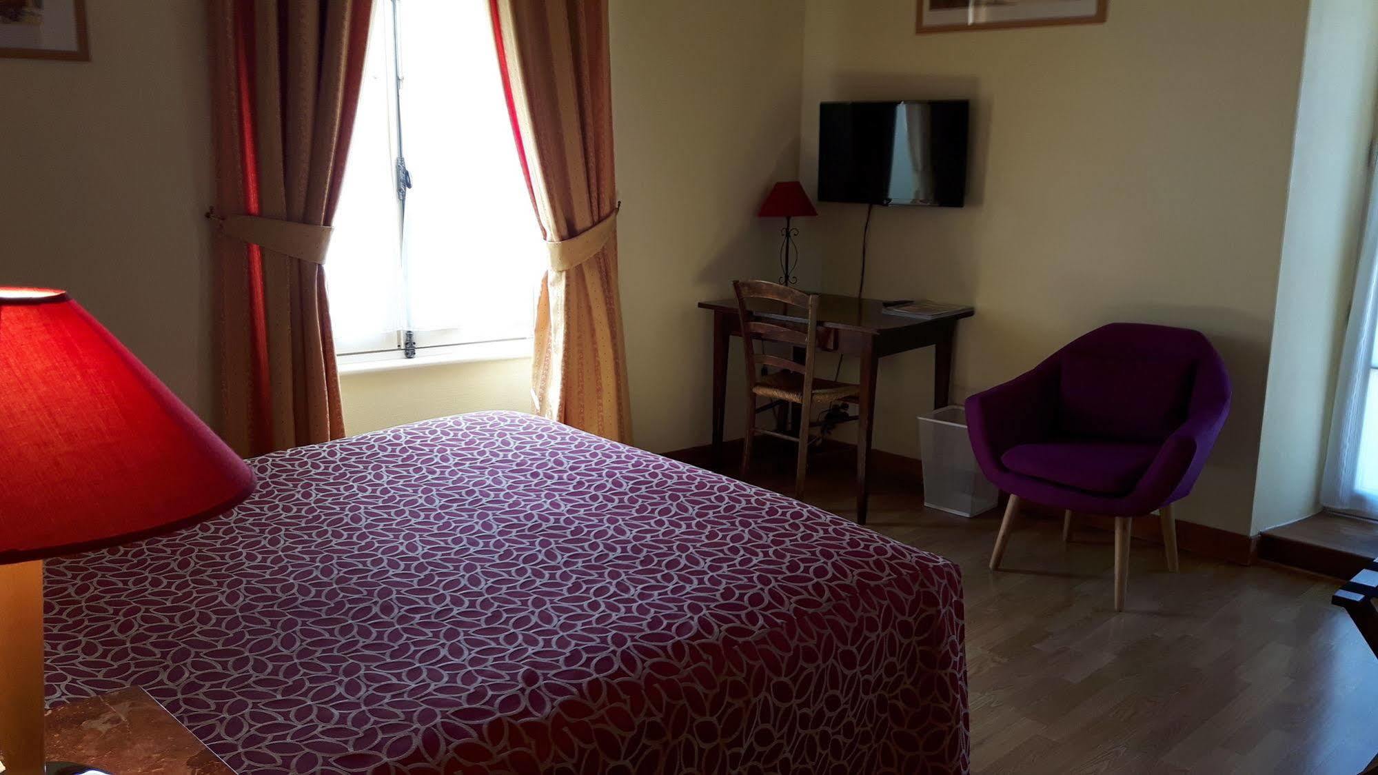 Hotel Du Donjon Aulnay  Luaran gambar